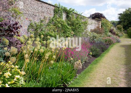 Jardin clos du château Howard Banque D'Images