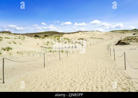 Magnifique paysage de dunes de sable de la CCuronian Spit près de la mer Baltique le lagon de la CCuronian, inscrit sur la liste du patrimoine mondial de l'UNESCO Banque D'Images