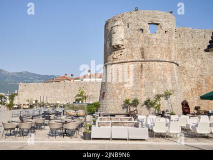 Citadelle fortifiée dans la vieille ville de Budva Banque D'Images