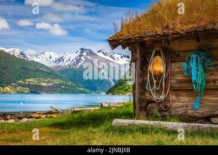 Geirangerfjord et village de More og Romsdal, Norvège, Europe du Nord Banque D'Images