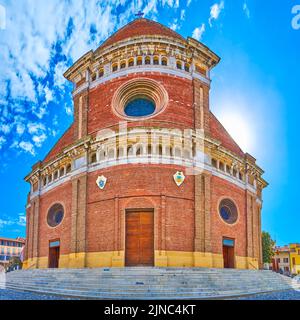 Façade de la cathédrale médiévale de Santo Stefano et Santa Maria Assunta à Pavie, Italie Banque D'Images