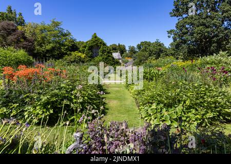 Les beaux jardins de Lanhydrock House près de Bodmin à Cornwall, Royaume-Uni Banque D'Images