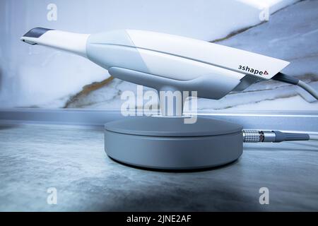 Lviv, Ukraine - 29 décembre 2018 : scanner dentaire 3D 3Shape au cabinet du dentiste. Banque D'Images