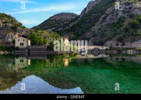 Villalago, Aquila, Abruzzes, Italie Banque D'Images