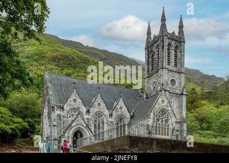 Église gothique à l'abbaye de Kylemore, Kylemore, Co. Galway, Irlande Banque D'Images