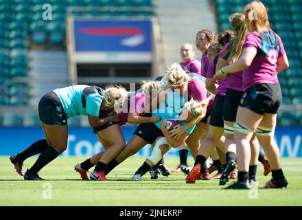 Les joueurs d'Angleterre s'exercent lors d'une séance d'entraînement ouverte au stade de Twickenham, à Londres. Date de la photo: Jeudi 11 août 2022. Banque D'Images