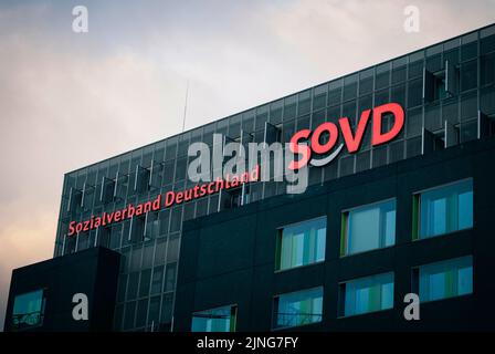 Berlin, Allemagne. 02nd févr. 2022. Le lettrage du SoVD Sozialverband Allemagne à leur emplacement à Berlin. 02/02/2022. Credit: dpa/Alay Live News Banque D'Images