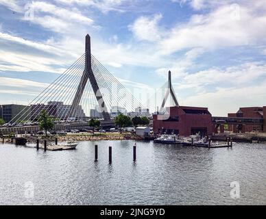 Pont Zakim Bunker Hill Memorial Banque D'Images
