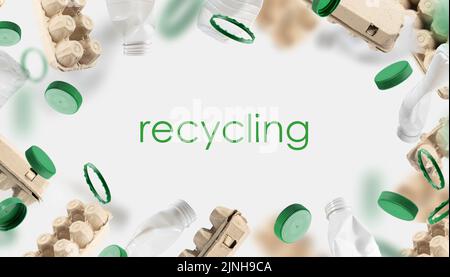 Carton d'œufs en carton recyclé, bouteilles en plastique et bouchons de bouteilles sur fond vert flottent dans le concept de recyclage air.papier et plastique. Banque D'Images