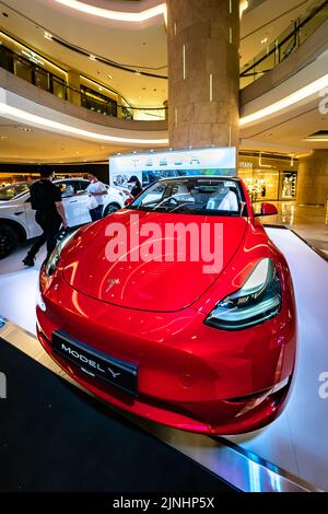 Tesla Model y sur les ventes à ION Orchard, Singapour. Banque D'Images