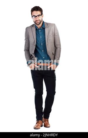Votre style parle de qui vous êtes. Studio photo d'un beau jeune homme posant sur un fond blanc. Banque D'Images