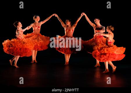 Vérone, Italie. 11th août 2022. Momix pendant MOMIX - Retour à Momix, Théâtre de Vérone, Italie, 11 août 2022 crédit: Agence de photo indépendante/Alamy Live News Banque D'Images