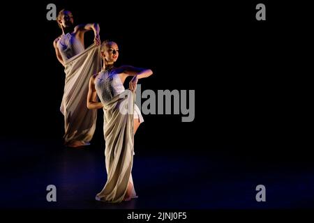 Vérone, Italie. 11th août 2022. Momix pendant MOMIX - Retour à Momix, Théâtre de Vérone, Italie, 11 août 2022 crédit: Agence de photo indépendante/Alamy Live News Banque D'Images