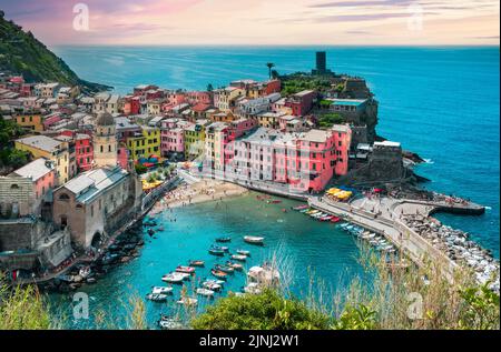 Vernazza Cinque Terre village, Italie. Banque D'Images