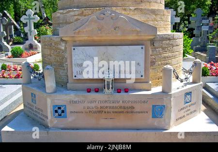 Cimetière russe d'émigrant de Sainte-Geneviève-des-Bois avec la guerre mondiale un monument historique consacré aux célèbres commandants militaires russes sur cimetière, Banque D'Images