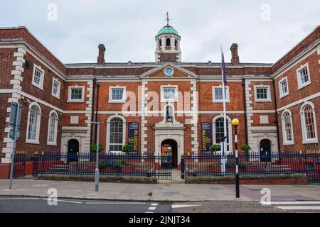 Chester, Royaume-Uni : 3 juillet 2022 : l'hôpital Blue Coat a été fondé en 1700 par l'évêque Stratford Banque D'Images