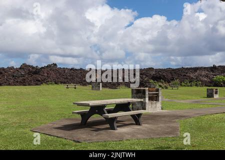 Lava Flow se trouve derrière le parc du parc Isaac Hale Beach Park de Big Island, à Hawaï. Banque D'Images