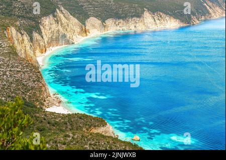 Paysage avec la plage de Fteri sur Kefalonia, île Ionienne, Grèce Banque D'Images