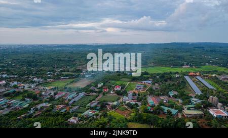 29 juillet 2022: Paysage autour du lac de Lak, ville de Buon Ma Thuot, province de Dak Lak, Vietnam Banque D'Images