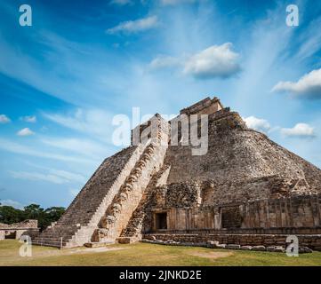 forme de la pyramide, yucatan, uxmal, pyramide du magicien, formes de la pyramide, yucatans, uxmals, pyramide des magiciens Banque D'Images