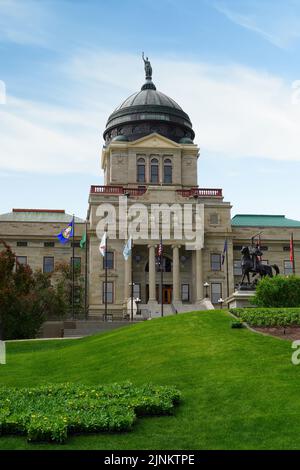 HELENA, MT -10 JUIN 2021 - vue sur le capitole de l'État du Montana sur la place du Capitole à Helena, capitale du Montana, États-Unis. Banque D'Images