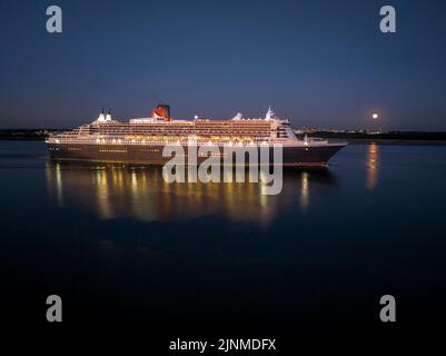 RMS Queen Mary 2 est un paquebot transatlantique britannique. Elle a été la vedette de Cunard Line depuis la suite de la reine Elizabeth 2 Banque D'Images