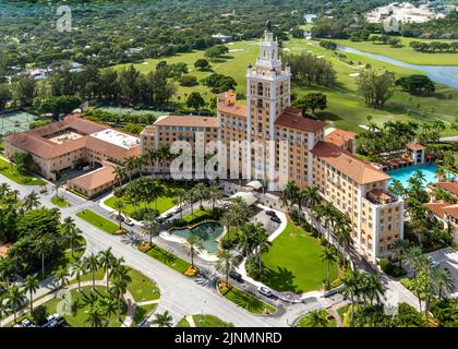 Vue aérienne depuis un hélicoptère de l'hôtel et terrain de golf, Coral Gables South Miami Beach, Miami Dade, Floride Amérique du Nord, États-Unis Banque D'Images