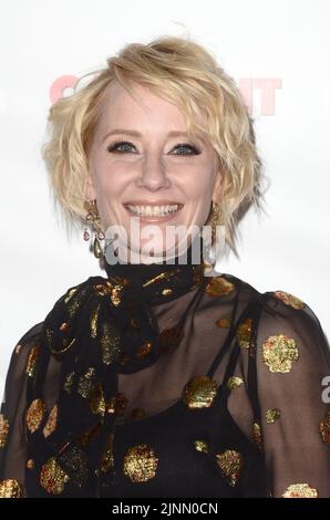 Los Angeles, Californie 2nd mars 2022. Anne Heche à la première de Catfight à Los Angeles au Cinefamily Theatre à Los Angeles, Californie sur 2 mars 2017. Crédit : David Edwards/Media Punch/Alamy Live News Banque D'Images