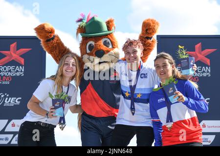 Femmes Freestyle BMX: Iveta Miculycova (CZE, médaille d'or), Kim Muller (GER, médaille d'argent), Laury Perez (FRA, médaille de bronze). Championnats d'Europe Munich 2022 Banque D'Images