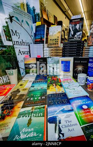 Square Books est photographié, 31 mai 2015, à Oxford, Mississippi. La librairie familiale a été fondée en 1979 par Richard et Lisa Howorth. Banque D'Images