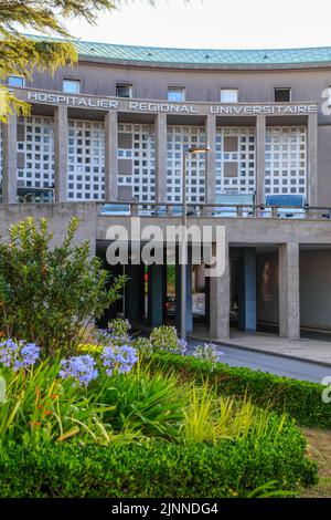 Hôpital universitaire Augustin Morvan, architectes Raymond Lopez et Raymond Gravereaux, construit en 1932-1939 dans le style Art Déco, Brest, département de Banque D'Images