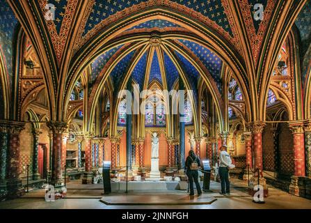 Chapelle du Palais, Chapelle basse de la Sainte-Chapelle sur l'Ile de la Cité, Paris, Ile de France, Europe occidentale, France Banque D'Images