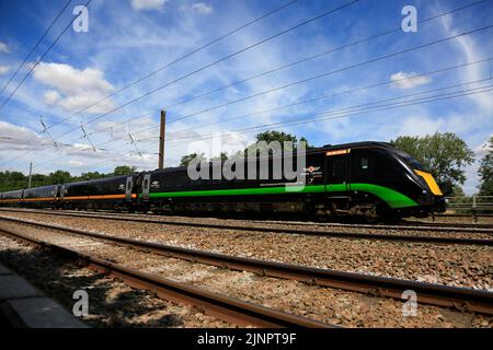 Alstom classe 180 unité multiple diesel-hydraulique Adelante, convertie pour fonctionner avec une combinaison de technologies de carburant mixte diesel et gaz naturel liquéfié Banque D'Images