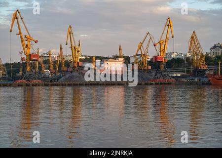 Odessa, Ukraine SIRCA 2019: Terminal portuaire de marchandises en vrac Banque D'Images