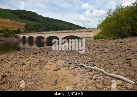 Été 2022 au Ladybower Reservoir, Peak District Banque D'Images