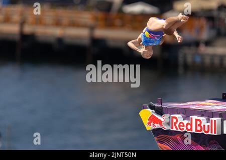 Oslo, Norvège 13 août 2022, Rhiannan Iffland d'Australie participe à la série mondiale de plongée Red Bull Cliff à Oslo, Norvège. Credit: Nigel Waldron/Alay Live News Banque D'Images