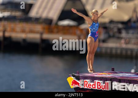 Oslo, Norvège 13 août 2022, Rhiannan Iffland d'Australie participe à la série mondiale de plongée Red Bull Cliff à Oslo, Norvège. Credit: Nigel Waldron/Alay Live News Banque D'Images