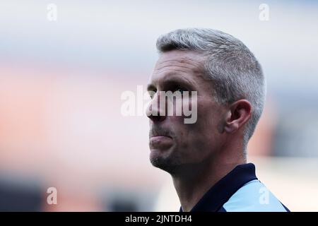 Cardiff, Royaume-Uni. 13th août 2022. Steve Morison, le directeur de Cardiff City, regarde sur . Match de championnat EFL Skybet, Cardiff City et Birmingham City au Cardiff City Stadium de Cardiff, pays de Galles, le samedi 13th août 2022. Cette image ne peut être utilisée qu'à des fins éditoriales. Utilisation éditoriale uniquement, licence requise pour une utilisation commerciale. Aucune utilisation dans les Paris, les jeux ou les publications d'un seul club/ligue/joueur. photo par Andrew Orchard/Andrew Orchard sports Photography/Alamy Live News crédit: Andrew Orchard sports Photography/Alamy Live News Banque D'Images