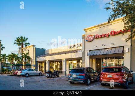 Stuart, FL, Etats-Unis - 6 août 2022 : magasin de crème glacée Dairy Queen au Pineapple Commons RK Centre Stuart FL Banque D'Images