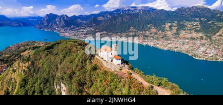 Paysages de lacs italiens. Vue imprenable sur le lac d'Iseo. L'un des plus beaux endroits - le sanctuaire de Madonna della Ceriola à Monte Isola - Isla pittoresque Banque D'Images