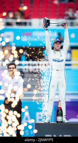 8/14/2022 - Stoffel Vandoorne (bel), Mercedes Benz EQ, 2nd positions, lève son trophée lors du Round 16 de Formule E - Seoul E-Prix à Séoul, Corée. (Photo de Sam Bloxham/Motorsport Images/Sipa USA) Banque D'Images