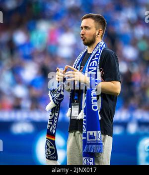 Gebärdendolmetscher übersetzt Stadionsprcher interprète de langue des signes traduit le stade annonceur FC Schalke 04 - Borussia Mönchengladbach 13.08.20 Banque D'Images