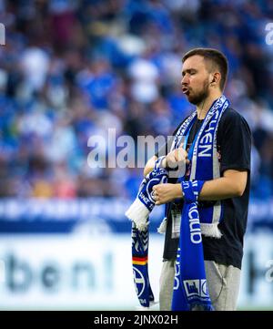 Gebärdendolmetscher übersetzt Stadionsprcher interprète de langue des signes traduit le stade annonceur FC Schalke 04 - Borussia Mönchengladbach 13.08.20 Banque D'Images