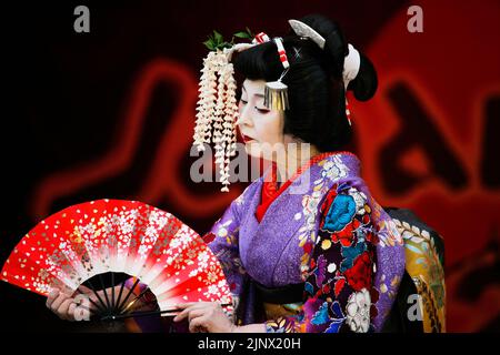 LONDRES - octobre 5 : participants, Hiroko Tanaka Nihon Buyo Team-Japanese dance, influencé par la danse Kabuki, au 2013 London Japanese Matsuri (festival) à Banque D'Images