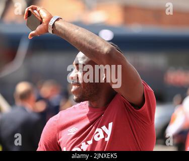 Nottingham, Royaume-Uni. 14th août 2022 ; The City Ground, Nottingham, Notinghamshire, Angleterre ; Premier League football, Nottingham Forest versus West Ham : Michail Antonio de West Ham United arrive à la ville Ground crédit: Action plus Sports Images/Alamy Live News Banque D'Images