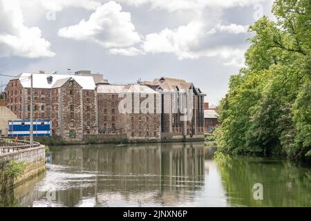 Bâtiments au bord de la rivière Lee à Cork City, comté de Cork, Irlande Banque D'Images