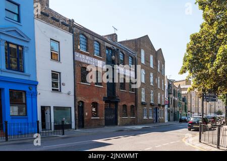 Anciens entrepôts de Narrow Street, Limehouse, dans les anciens docklands de Londres. Banque D'Images