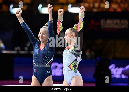 La gymnaste belge Lisa Vaelen célèbre lors de la finale de la voûte féminine à la finale de l'appareil féminin des Championnats d'Europe de gymnastique artistique Munich 2022, à Munich, en Allemagne, le dimanche 14 août 2022. La deuxième édition des Championnats d'Europe a lieu du 11 au 22 août et comporte neuf sports. BELGA PHOTO ERIC LALMAND Banque D'Images