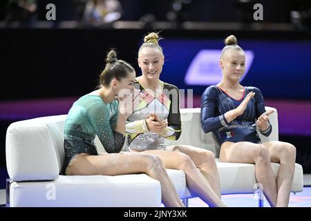 La gymnaste belge Lisa Vaelen célèbre lors de la finale de la voûte féminine à la finale de l'appareil féminin des Championnats d'Europe de gymnastique artistique Munich 2022, à Munich, en Allemagne, le dimanche 14 août 2022. La deuxième édition des Championnats d'Europe a lieu du 11 au 22 août et comporte neuf sports. BELGA PHOTO ERIC LALMAND Banque D'Images