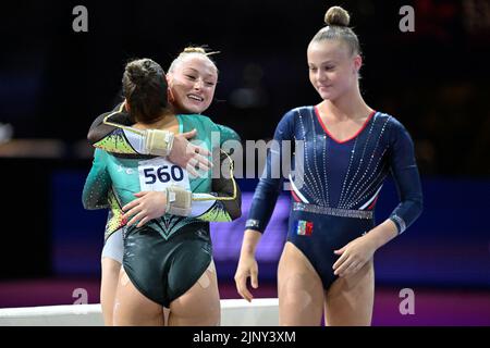 La gymnaste belge Lisa Vaelen célèbre lors de la finale de la voûte féminine à la finale de l'appareil féminin des Championnats d'Europe de gymnastique artistique Munich 2022, à Munich, en Allemagne, le dimanche 14 août 2022. La deuxième édition des Championnats d'Europe a lieu du 11 au 22 août et comporte neuf sports. BELGA PHOTO ERIC LALMAND Banque D'Images